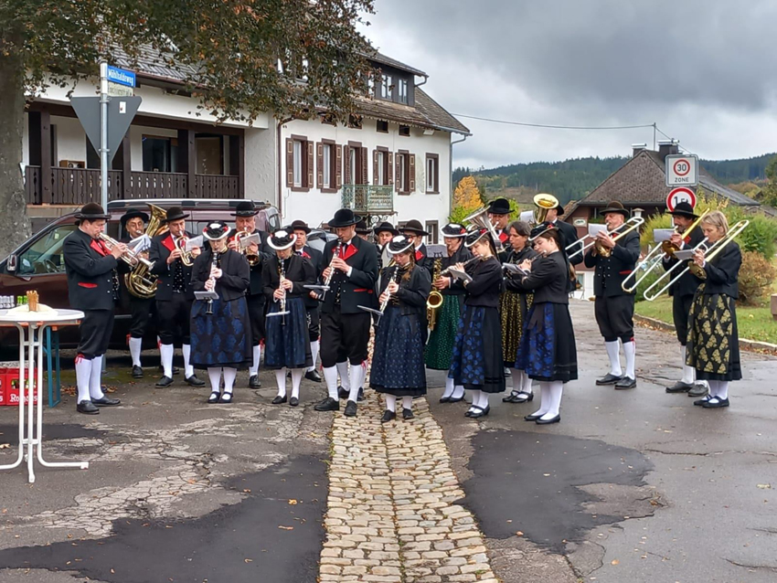 Vor der Kappeler Kirche