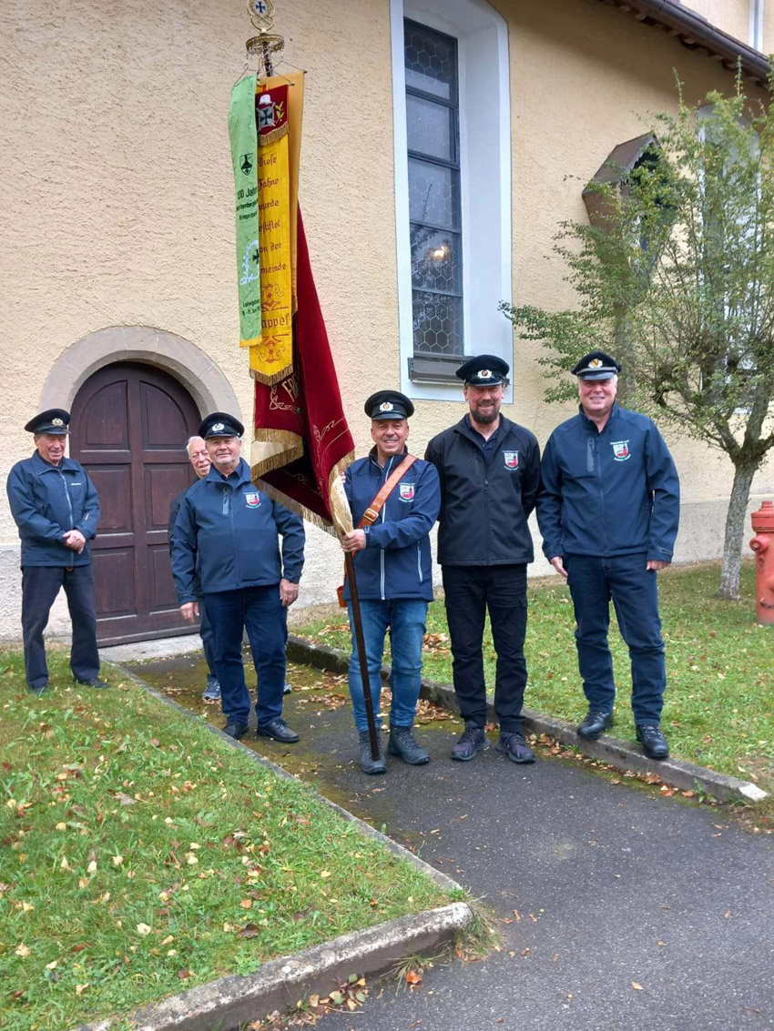 Vor der Kappeler Kirche