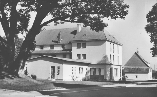 Das heutige Hotel Sterne (oder was davon noch so bezeichnen kann) war offenbar während der 50er/60er Jahre ein DRK-Mütttererholungsheim